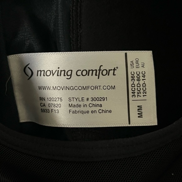 **BUNDLE** Reebok Workout Pants Sz Sm, American Eagle T-shirt Sz Sm, Sports Bra - Picture 12 of 13